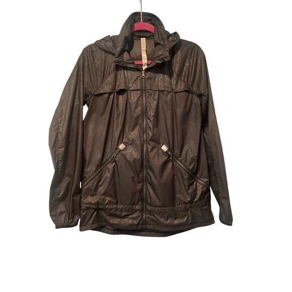 Lululemon Miss Misty Packable Jacket Windbreaker With Hood Snake Embossed Size 6 - Picture 3 of 6
